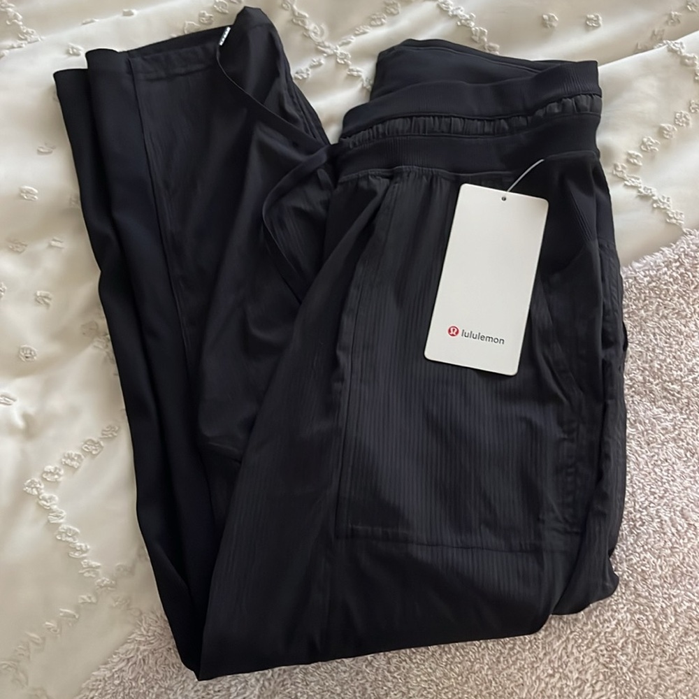 🖤Lululemon Dance Studio Pants🖤